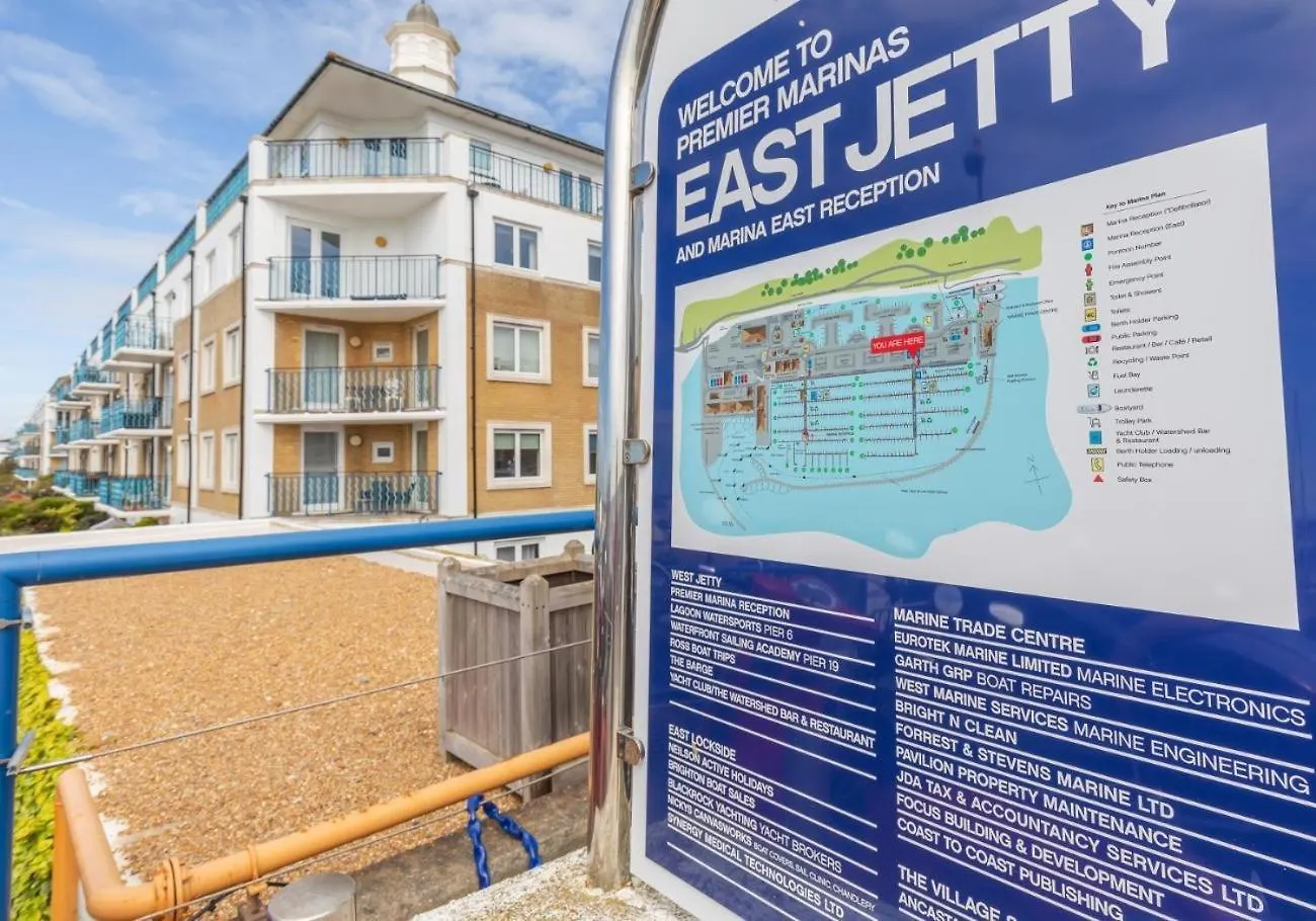 On The Water 3 With Free Parking - By My Getaways Apartment Brighton United Kingdom